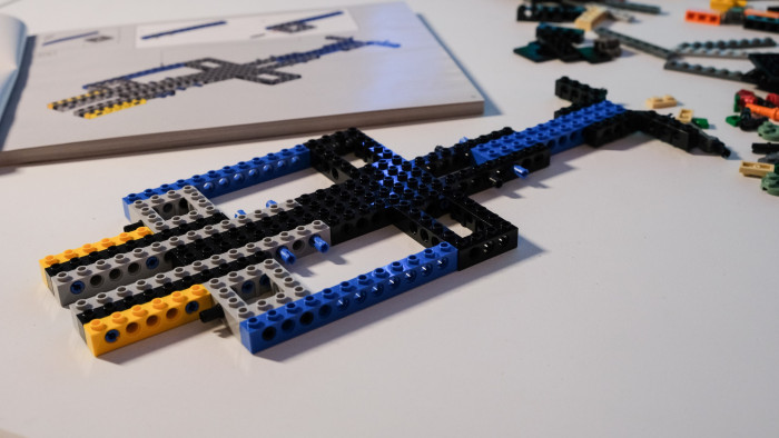 Der obere Torso wird gebaut. (Bild: Oliver Nickel/Golem.de)